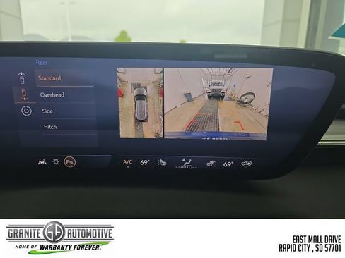 Used 2026 Buick Enclave Preferred FWD image 21