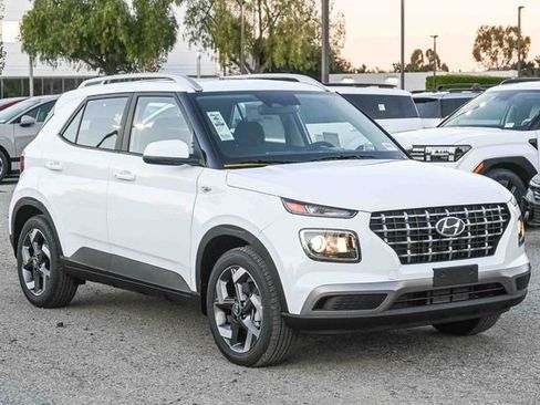 New 2026 Hyundai Venue SEL image 4