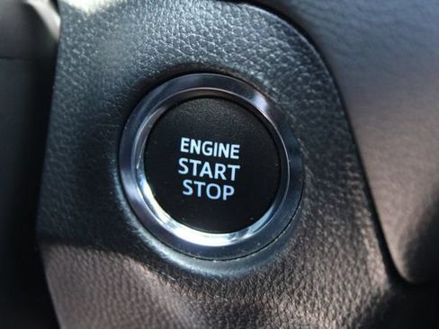Used 2022 Toyota RAV4 XLE FWD image 24