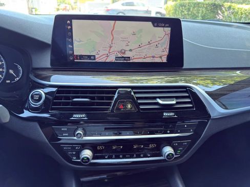 Used 2019 BMW 530e w/ Convenience Package RWD image 17