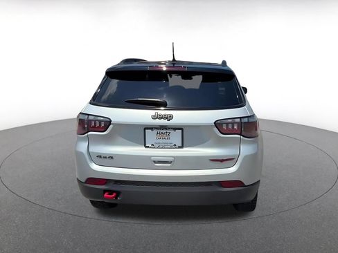 Used 2025 Jeep Compass Trailhawk AWD/4WD image 14