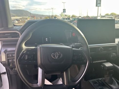 Used 2025 Toyota Tacoma TRD Off-Road image 13