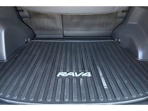 Used 2024 Toyota RAV4 XLE AWD/4WD image 16