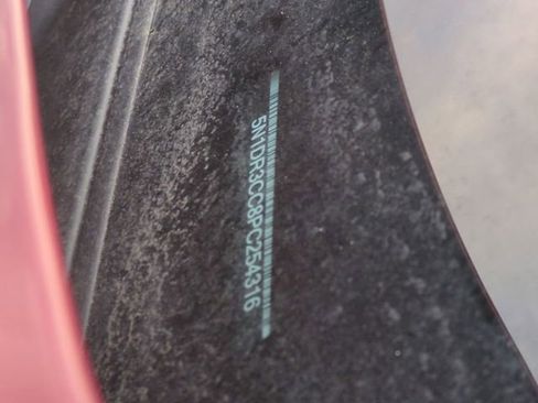 Used 2023 Nissan Pathfinder SL image 8