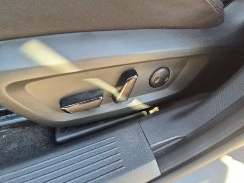 Used 2024 Nissan Rogue SV FWD image 23