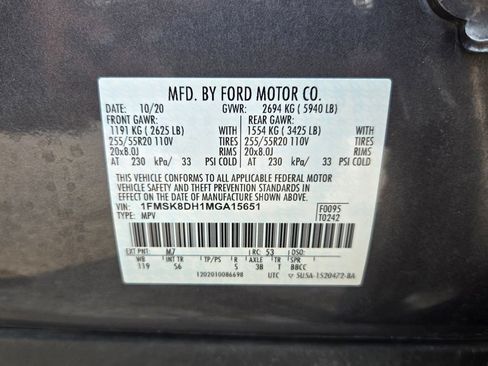 Used 2021 Ford Explorer XLT w/ Equipment Group 202A AWD/4WD image 31