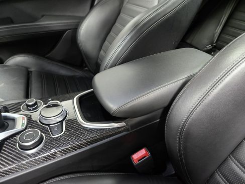 Used 2022 Alfa Romeo Stelvio Quadrifoglio w/ Active Assist Plus Package image 31