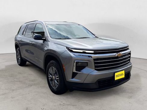 Certified 2026 Chevrolet Traverse LT AWD/4WD image 7