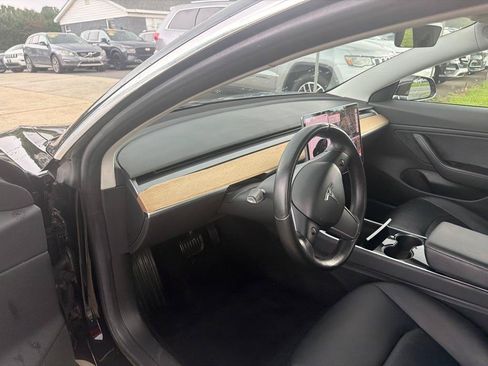 Used 2018 Tesla Model 3 Long Range RWD image 15
