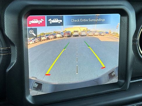 Used 2021 Jeep Gladiator Overland image 19