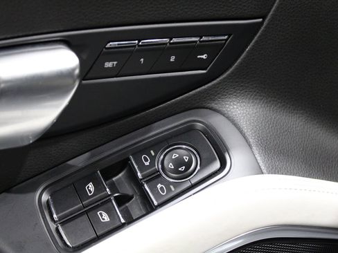 Used 2019 Porsche 718 Cayman image 21