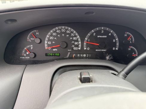 Used 2003 Ford F150 XLT image 4