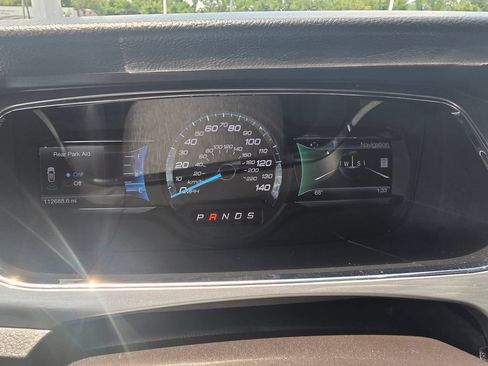 Used 2015 Ford Taurus SEL w/ Equipment Group 201A AWD/4WD image 16