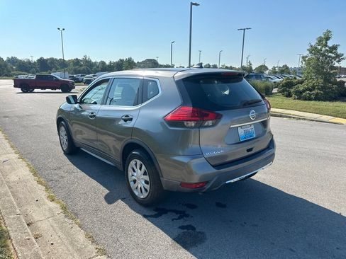 Used 2017 Nissan Rogue S FWD image 4