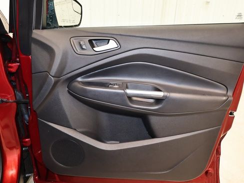 Certified 2019 Ford Escape SE image 19