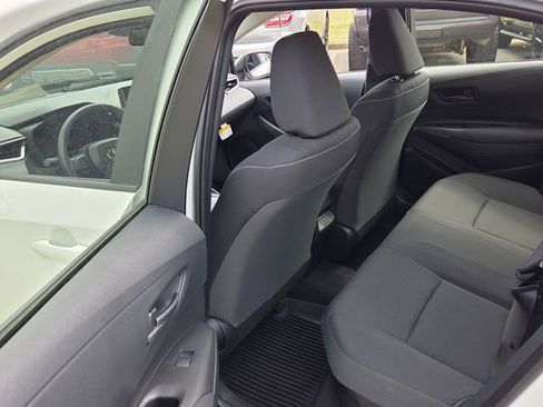 Used 2026 Toyota Corolla LE FWD image 7