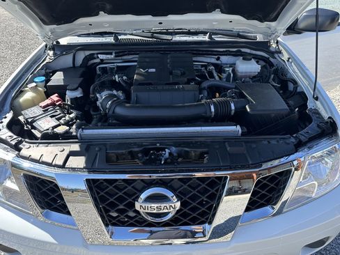 Used 2020 Nissan Frontier S image 20