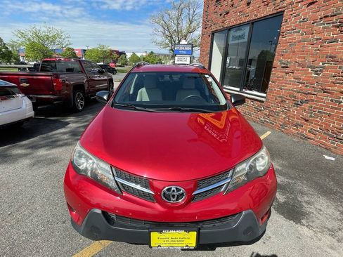 Used 2015 Toyota RAV4 LE image 8