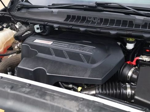 Used 2019 Ford Edge ST w/ Convenience Package AWD/4WD image 9