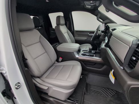 New 2025 Chevrolet Silverado 1500 LT w/ Z71 Off-Road Package image 12