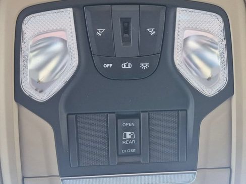 Used 2019 RAM 1500 Big Horn AWD/4WD image 11