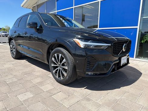 Used 2025 Volvo XC60 B5 Plus AWD/4WD image 2