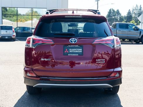 Used 2018 Toyota RAV4 Limited w/ Advanced Technology Package AWD/4WD image 5