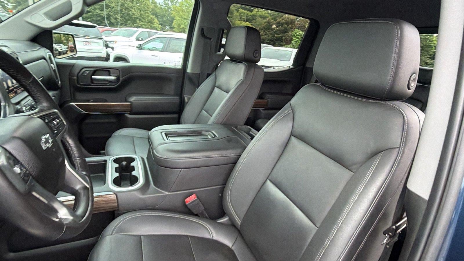 Used 2021 Chevrolet Silverado 1500 RST w/ All Star Edition Plus AWD/4WD image 17