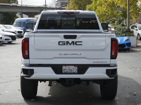 Used 2023 GMC Sierra 2500 Denali w/ Denali Ultimate Package image 9