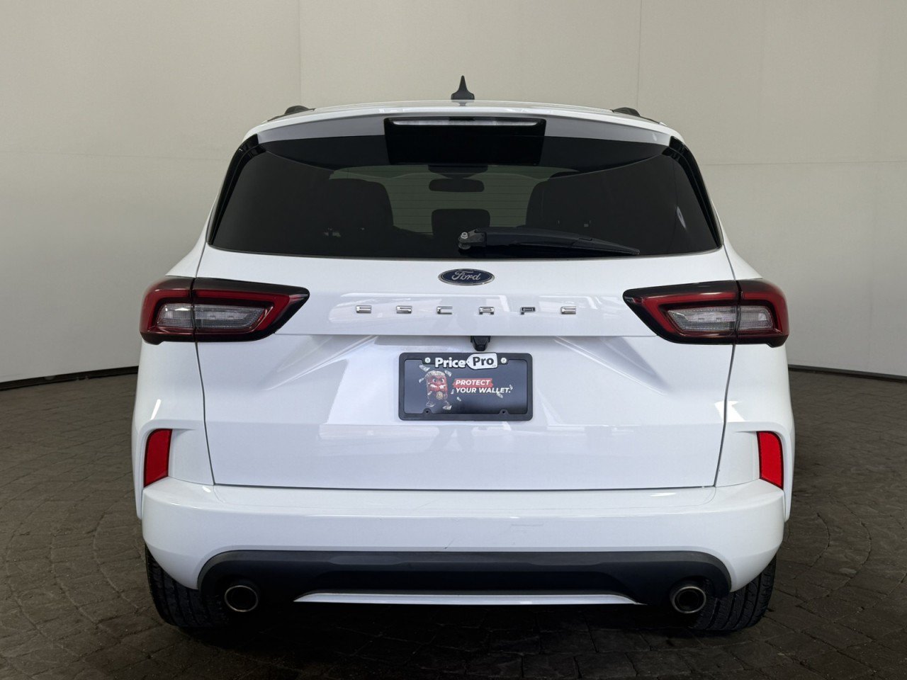 Used 2023 Ford Escape ST-Line FWD image 6