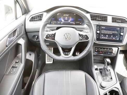 Used 2024 Volkswagen Tiguan SE R-Line w/ MDO Package, Two-Row AWD/4WD image 20