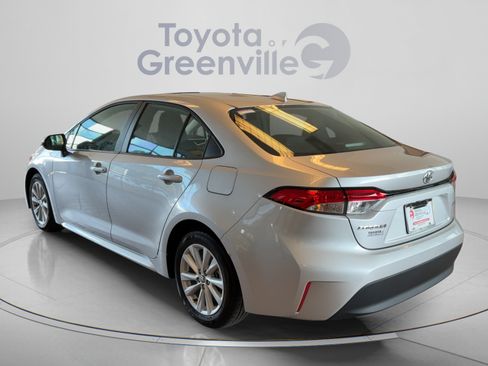 Certified 2025 Toyota Corolla LE w/ LE Premium Package FWD image 4