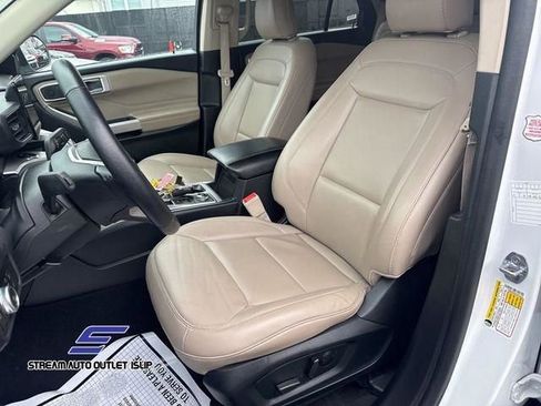 Used 2023 Ford Explorer XLT w/ Equipment Group 202A image 17