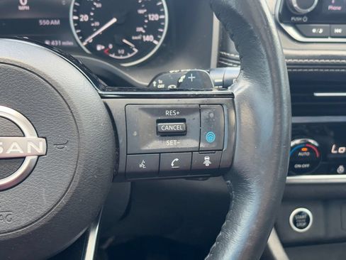 Used 2022 Nissan Rogue SV w/ SV Premium Package FWD image 13