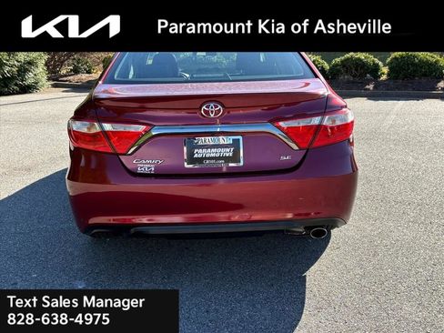 Used 2015 Toyota Camry SE image 5