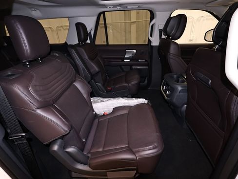 New 2027 Ford Expedition Max Platinum w/ Platinum Ultimate Package AWD/4WD image 18