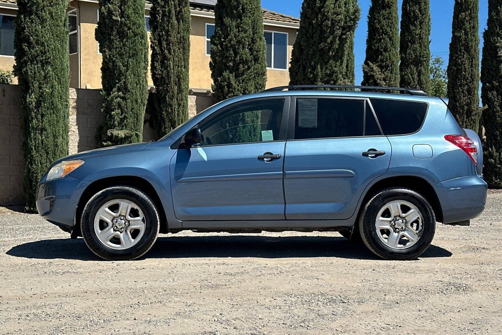 Used 2011 Toyota RAV4 4WD w/ Base L4 Extra Value Pkg image 6