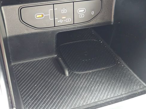Certified 2024 Kia Sorento EX w/ Panoramic Sunroof Package FWD image 21