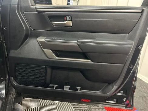Used 2022 Toyota Tundra SR5 w/ SR5 Convenience Package AWD/4WD image 20