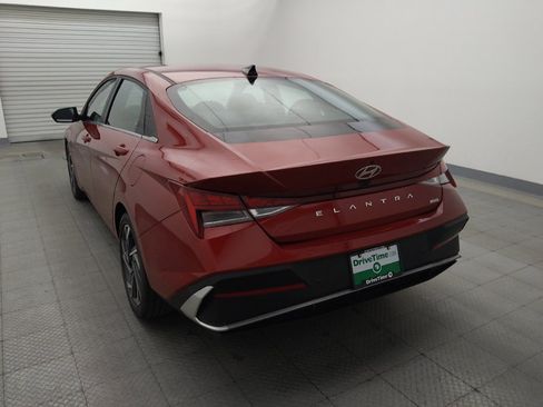 Used 2025 Hyundai Elantra Limited FWD image 6