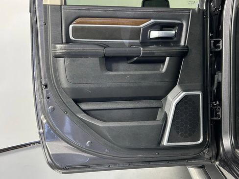 Used 2023 RAM 3500 Laramie AWD/4WD image 16