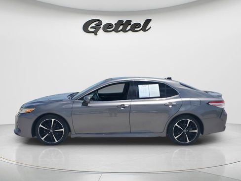 Used 2020 Toyota Camry XSE FWD image 8
