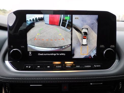 Certified 2022 Nissan Rogue Platinum w/ Head-Up Display Package image 13