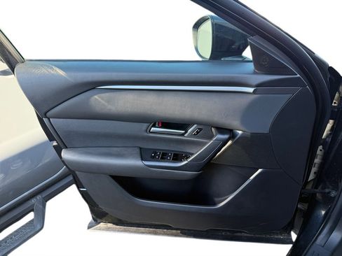 Used 2025 MAZDA CX-50 AWD 2.5 S w/ Preferred Package image 17