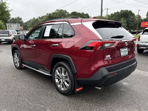 Used 2021 Toyota RAV4 XLE Premium FWD image 3