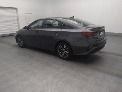 Used 2023 Kia Forte LXS FWD image 3