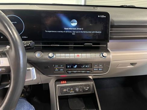 Used 2024 Hyundai Kona Limited image 28