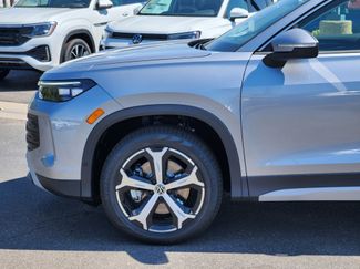 New 2025 Volkswagen Tiguan SE video 2