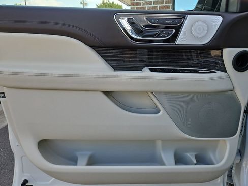 Used 2021 Lincoln Navigator L Black Label w/ Cargo Convenience Package AWD/4WD image 32