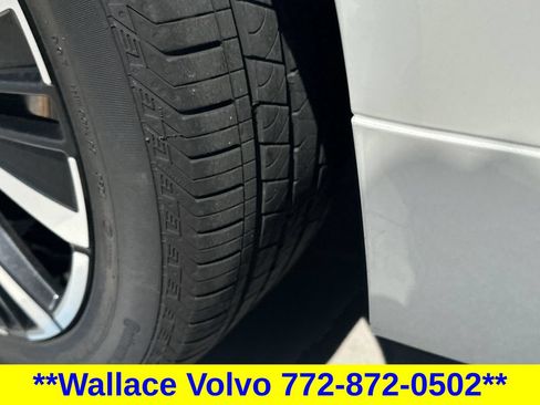 Used 2023 Volvo XC60 B5 Plus w/ Climate Package AWD/4WD image 12